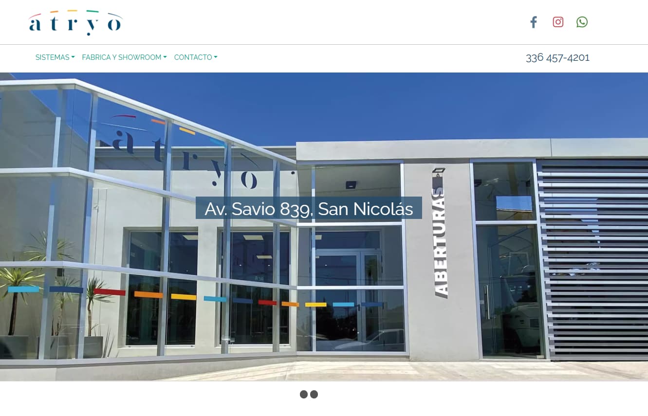 Landing page industrial con sistema de formularios y analítica integrada.